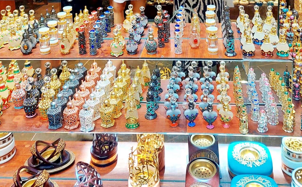 What To Buy In Dubai: 30 Best Souvenirs From Dubai